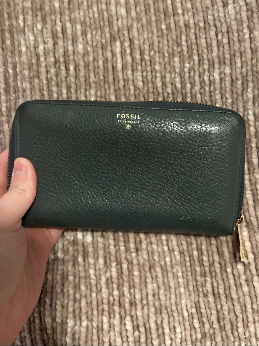 Fossil Pebbled Leather Zip Wallet in Forest Green with Gold Hardware